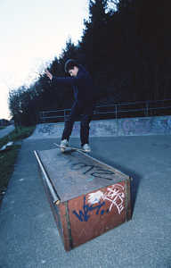 Fahrer: Sergei Berndt, Spot: Waldkirch, Trick: Board-Slide